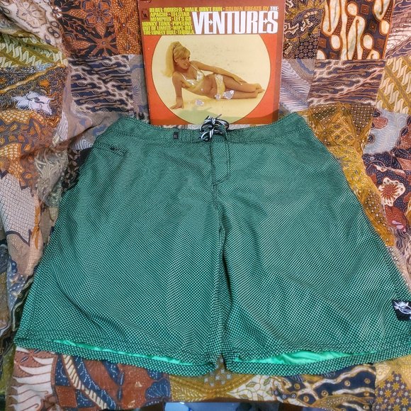 LOST BOARDIES 38 GREEN MACHINES - Picture 1 of 4